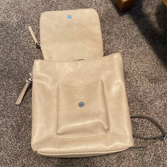 Purse - Picture 2 of 8